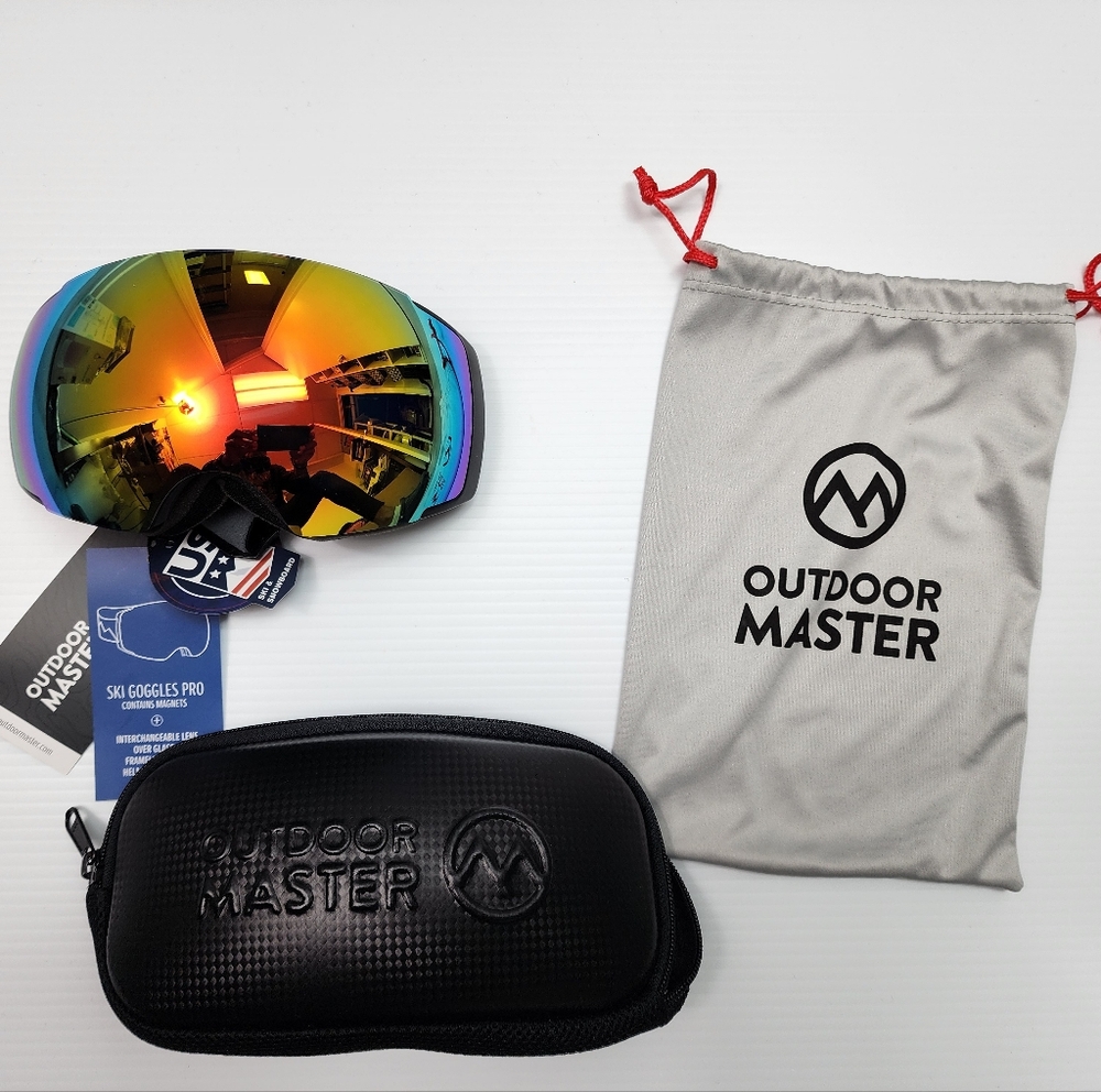 OutdoorMaster Ski Goggles PRO - Frameless, Interchangeable Lens 100% UV400 New